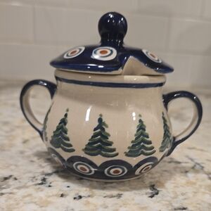 Polish Pottery Vintage Peacock Covered Sugar Bowl (E35) Artist S.Dorosx